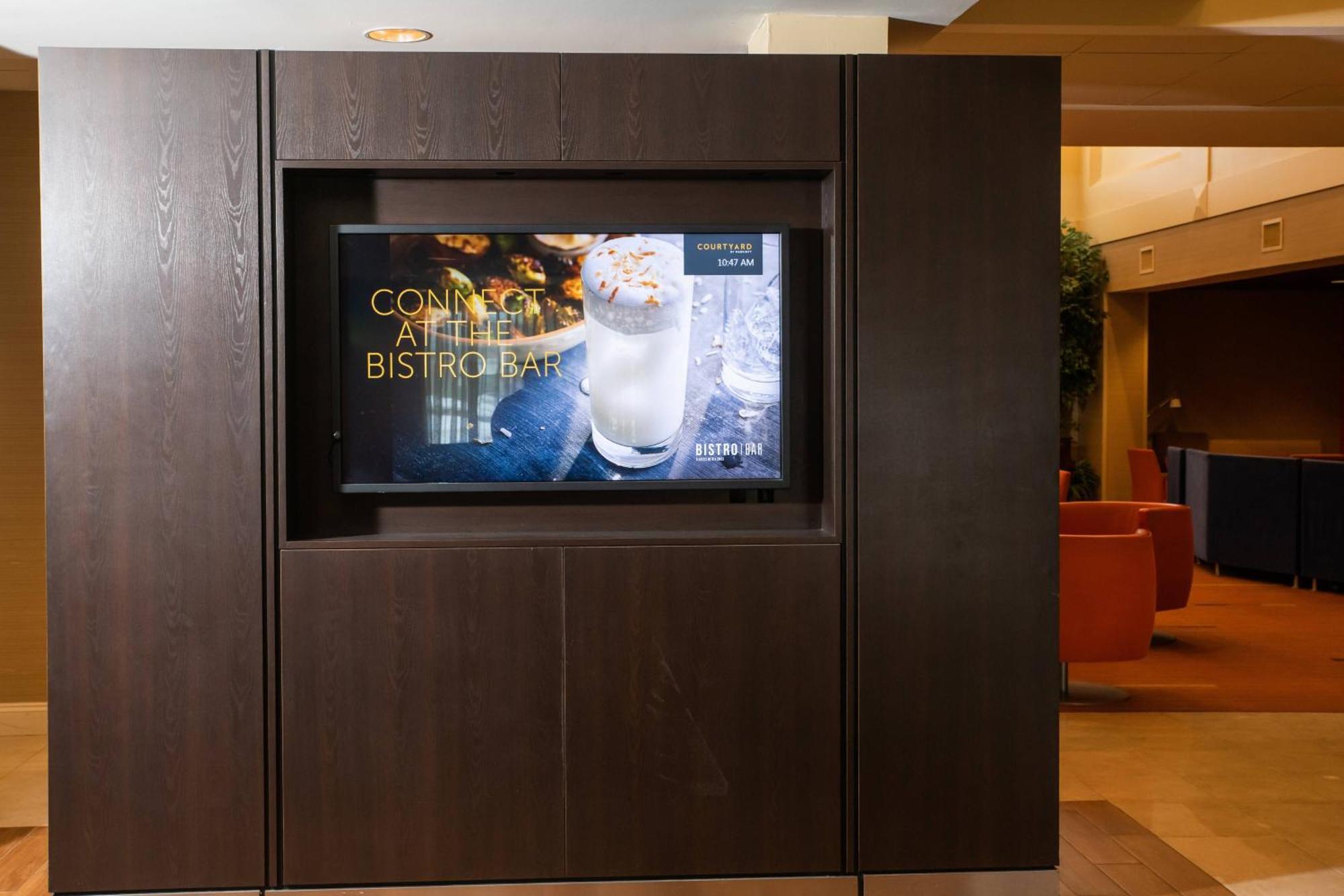 Courtyard By Marriott Erie Ambassador Conference Center Hotel Ngoại thất bức ảnh