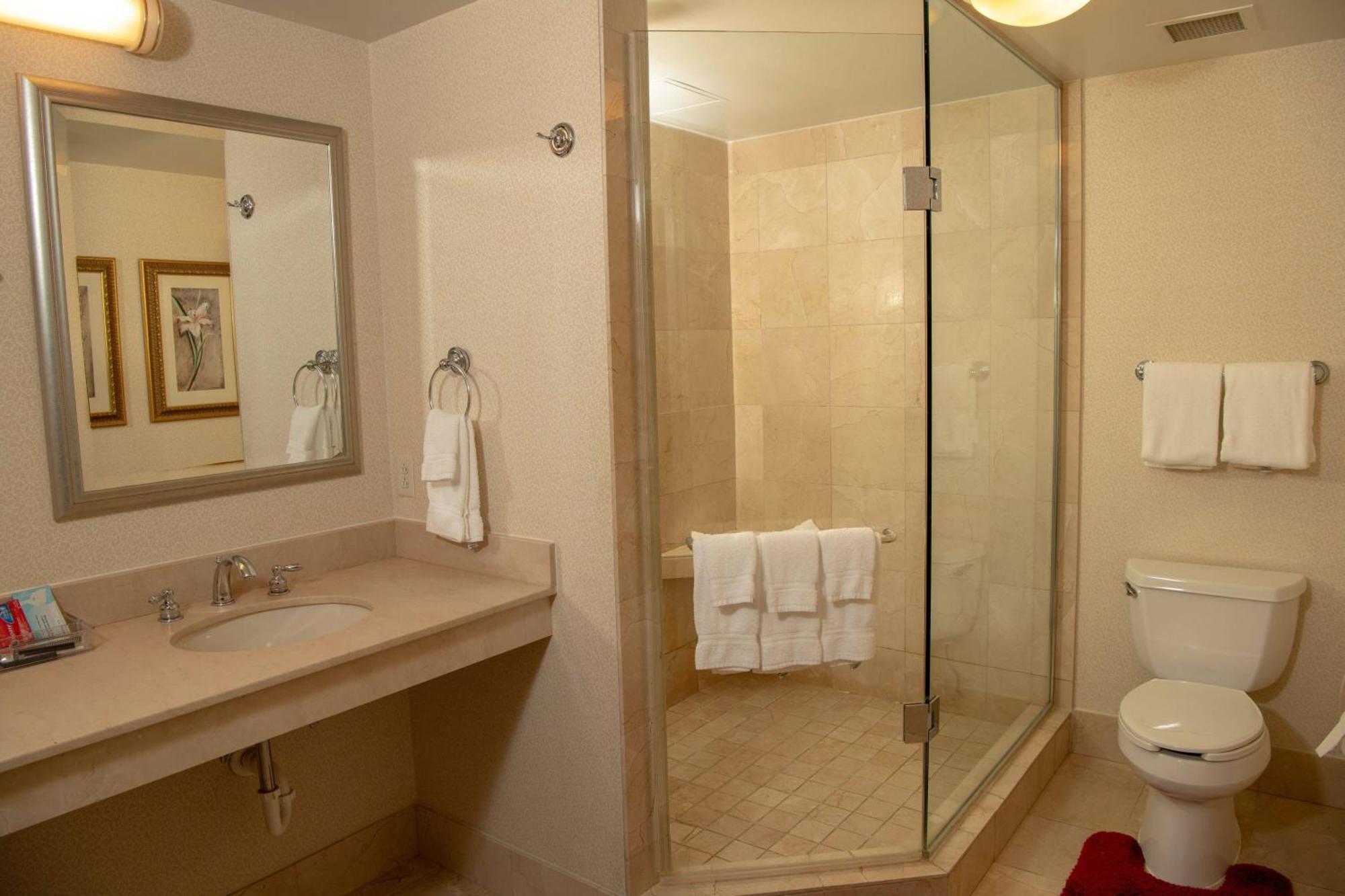 Courtyard By Marriott Erie Ambassador Conference Center Hotel Ngoại thất bức ảnh