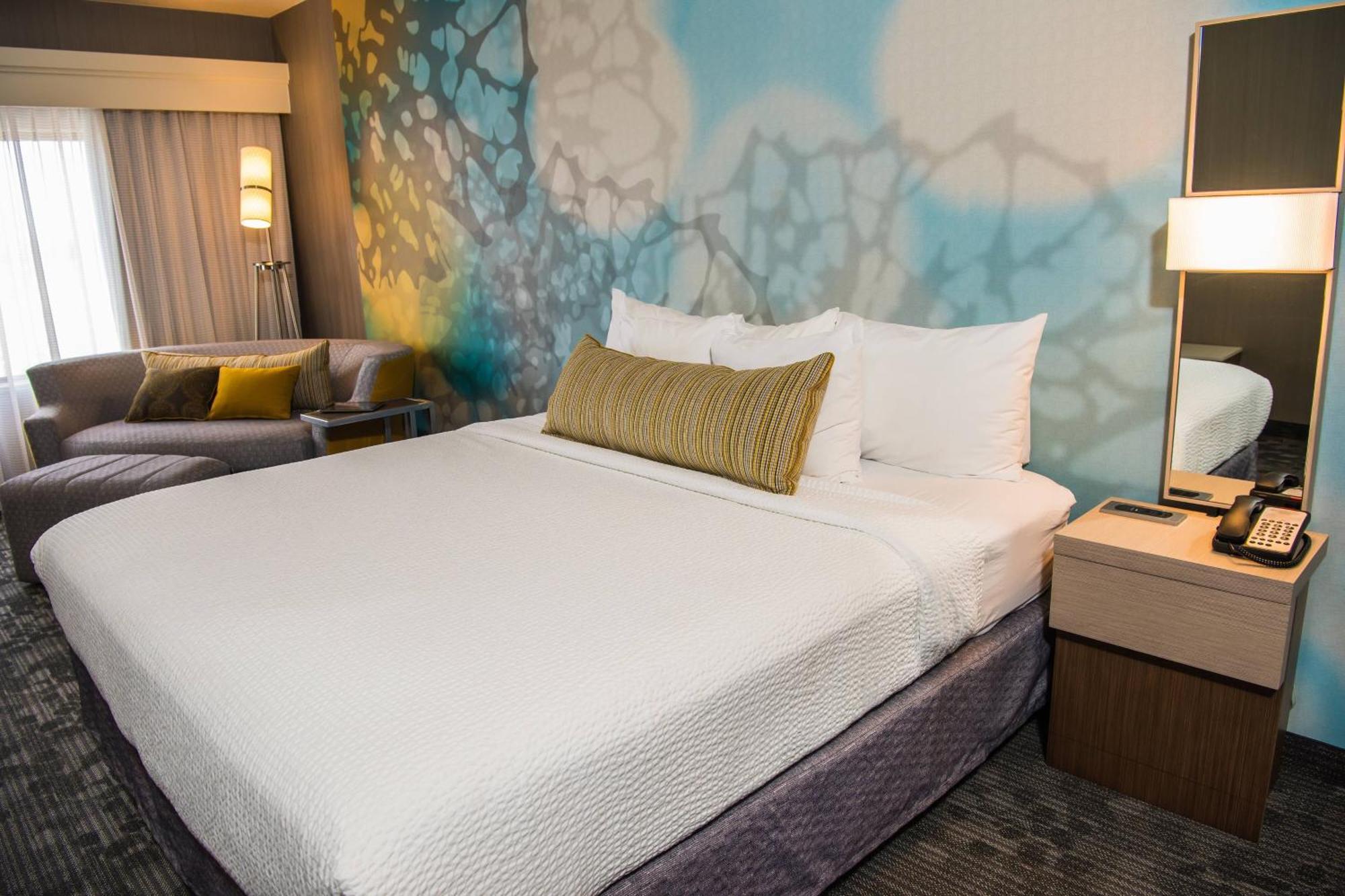 Courtyard By Marriott Erie Ambassador Conference Center Hotel Ngoại thất bức ảnh