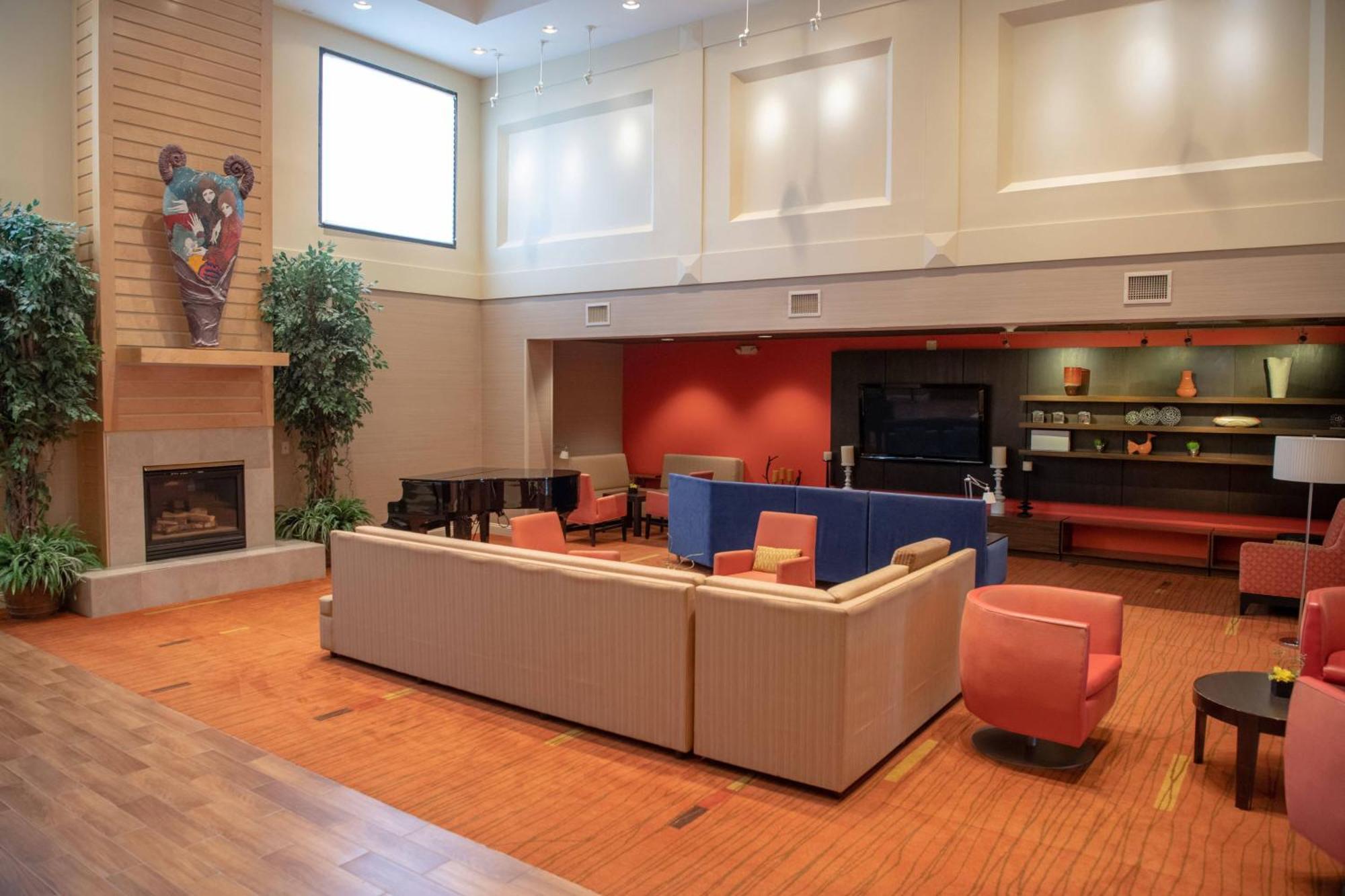 Courtyard By Marriott Erie Ambassador Conference Center Hotel Ngoại thất bức ảnh